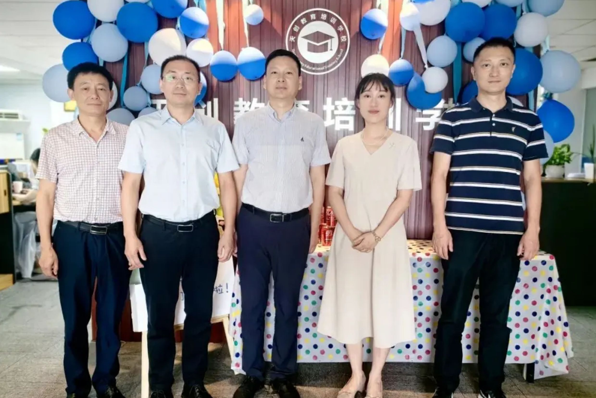 湖(hú)北工(gong)業(ye)大(da)學(xué)繼續教育學(xué)院領(ling)導(dao)莅臨我(wo)校進(jin)行調研交流