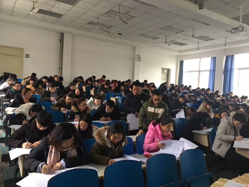 2012年成人本科生申请学士学位外语考试通知